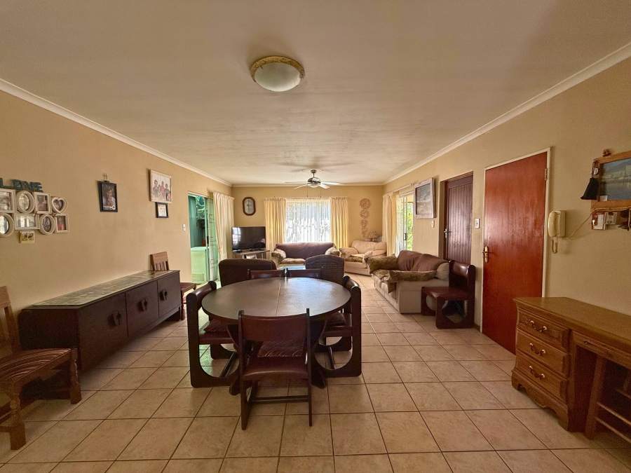 5 Bedroom Property for Sale in Country Club Western Cape